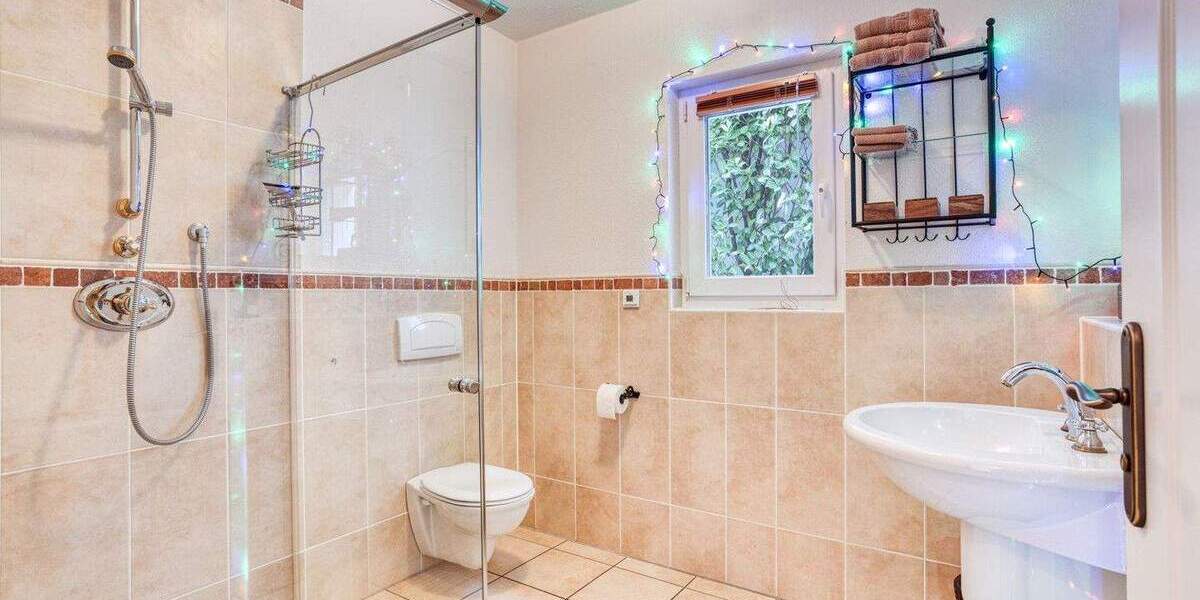 Einfamilienhaus Meerbusch Büderich - 6 Zimmer, 274 m&sup2;, 2.350.000&euro; | Angebot:25687681