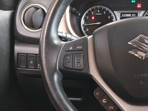 Suzuki Vitara 1.6 Limited 4x4 Pano Navi SHZ Kam 59.300 km 16.740 &euro; HAAN 42781