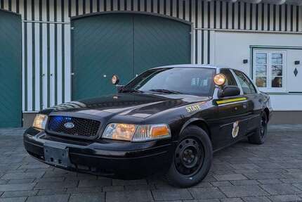 Ford Crown 89.300 km 12.490 &euro; Hückeswagen 42499