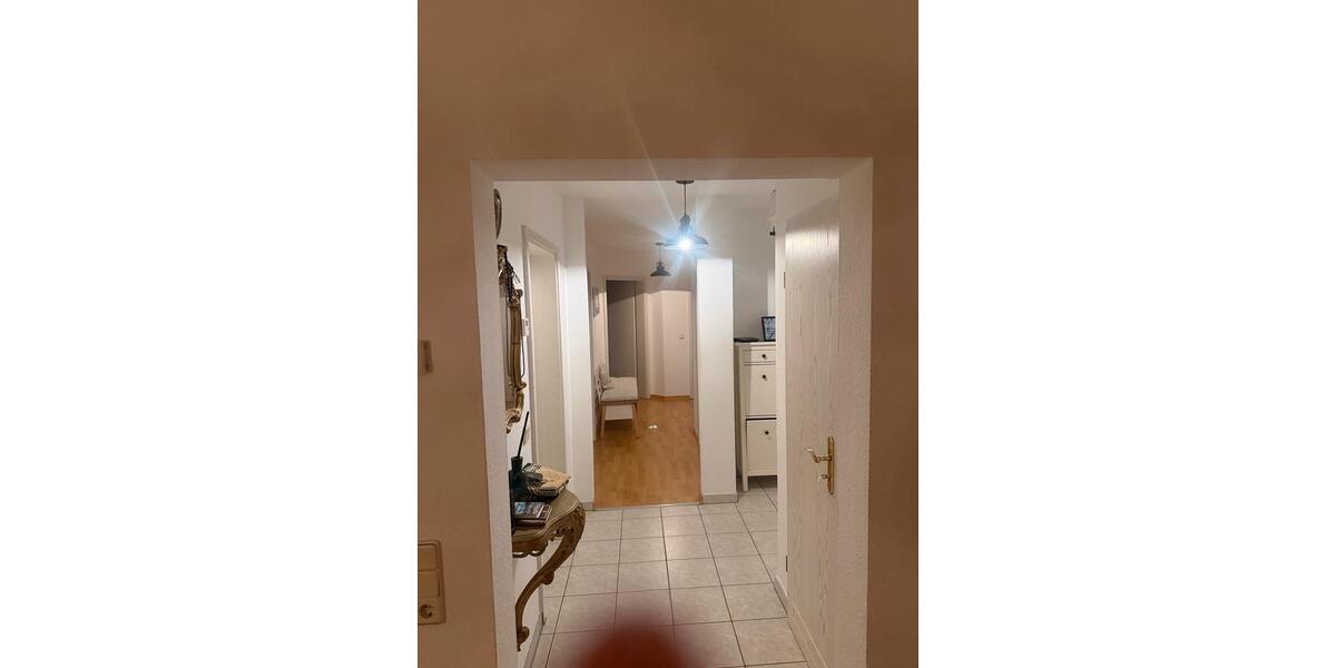 Etagenwohnung Düsseldorf Stadtbezirk 8 - 3 Zimmer, 100 m&sup2;, 900&euro; | Angebot:26294677