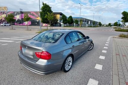 BMW 318 212.000 km 2.700 &euro; Remscheid 42859