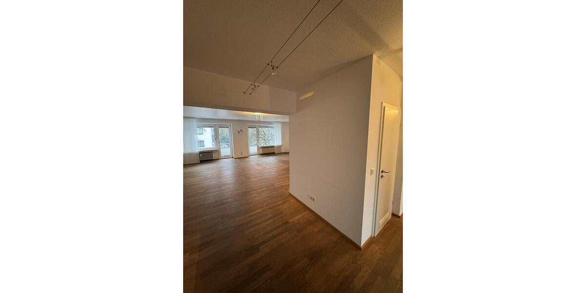 Gewerbeobjekt Düsseldorf Stadtbezirk 5 - 2.250&euro; | Angebot:26269414