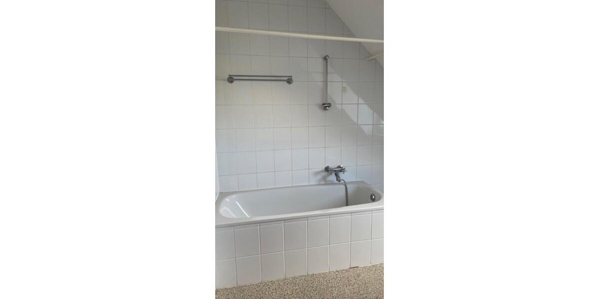 Dachgeschoßwohnung Wuppertal Gemarkung Barmen - 3 Zimmer, 80 m&sup2;, 520&euro; | Angebot:19076815