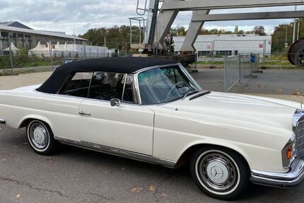 Mercedes-Benz 220 46.015 km 111.111 &euro; Köln 50858