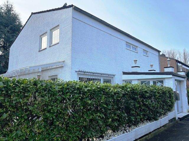 Einfamilienhaus Neuss Weissenberg - 6 Zimmer, 164 m&sup2;, 215.000&euro; | Angebot:25800431