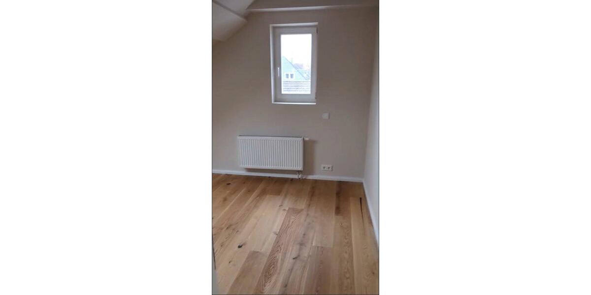 Dachgeschoßwohnung Köln Lindenthal - 3.5 Zimmer, 90 m&sup2;, 1.450&euro; | Angebot:26565248