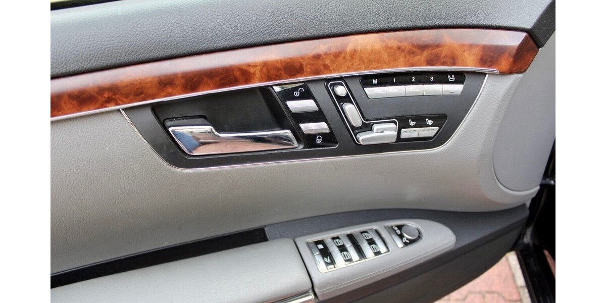 Mercedes-Benz S 500 242.000 km 11.499 &euro; Düsseldorf 40213