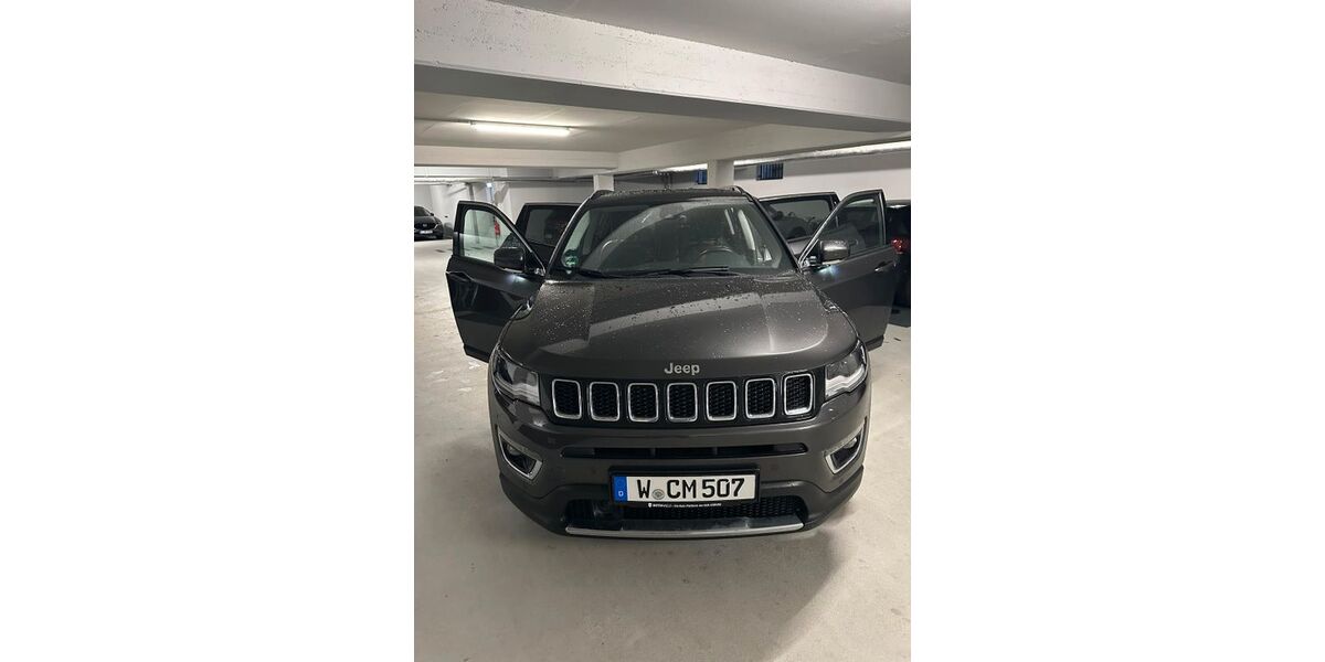Jeep Compass 107.000 km 10.999 &euro; Velbert 42553