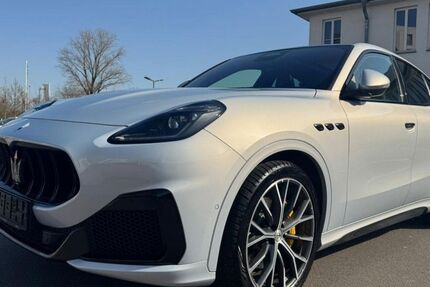Maserati Grecale 61.800 km 65.590 &euro; Köln 50829