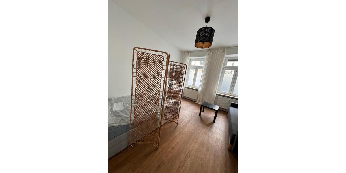 Erdgeschoßwohnung Köln Ehrenfeld - 1.5 Zimmer, 42 m&sup2;, 1.390&euro; | Angebot:25714438