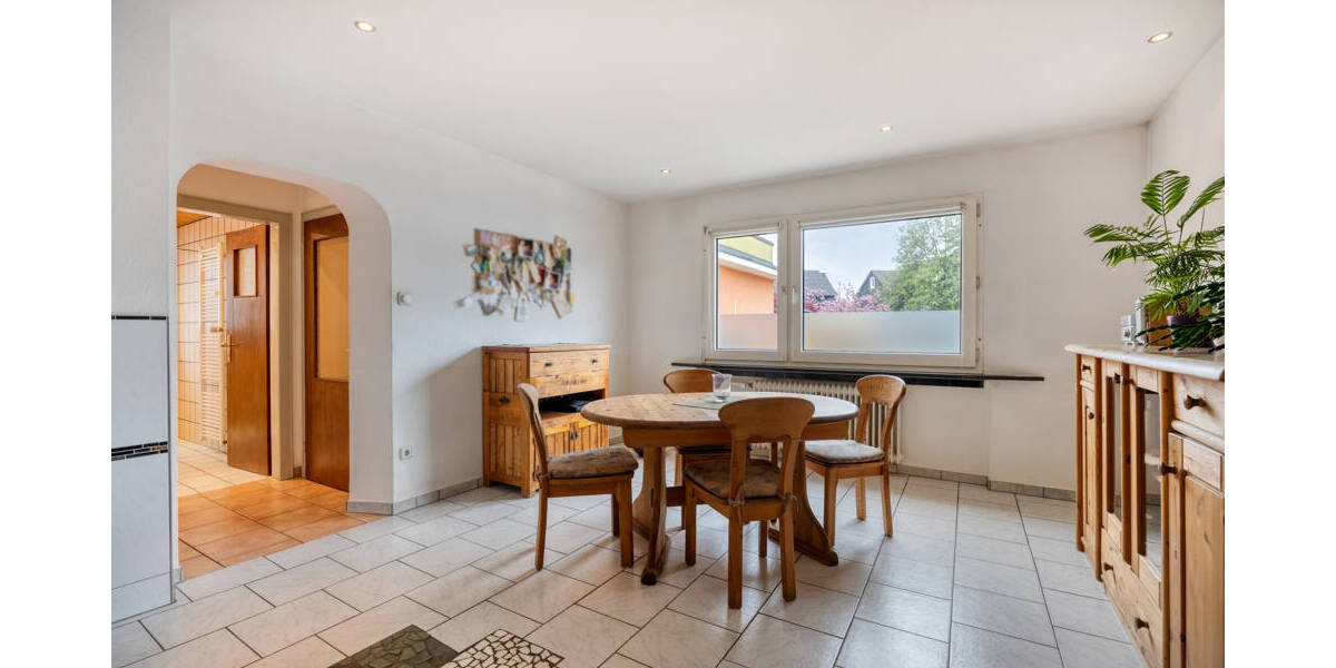 Mehrfamilienhaus, Wohnhaus Solingen Gräfrath - 9 Zimmer, 185 m&sup2;, 495.000&euro; | Angebot:26277372