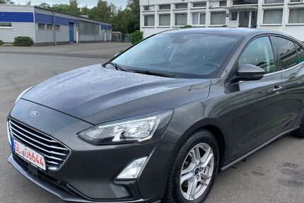 Ford Focus 90.000 km 11.999 &euro; Bergisch Gladbach 51465