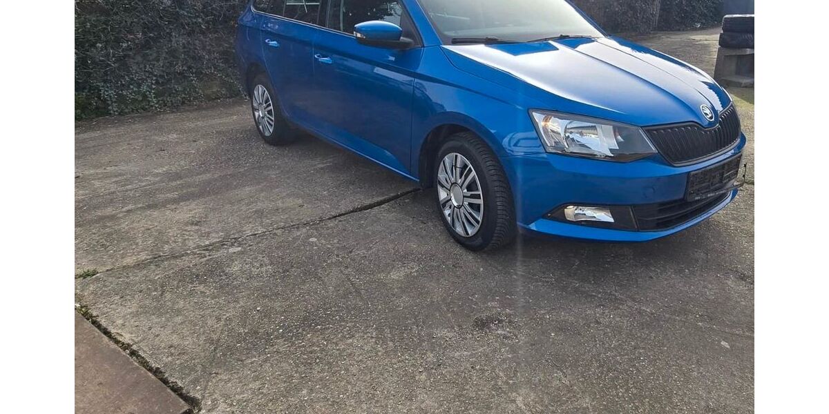Skoda Fabia 100.000 km 6.500 &euro; Neuss 41468