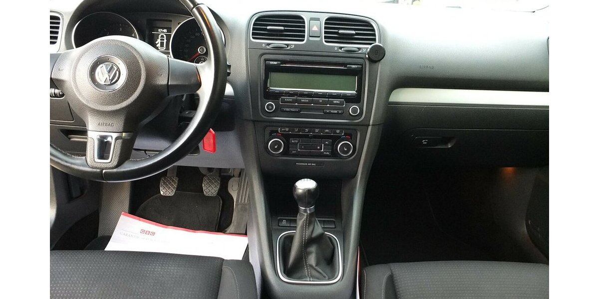 VW Golf 1.6TDi TEAM KLIMAAUTOMATIK 5-türig 159.855 km 6.904 &euro; Köln 50858