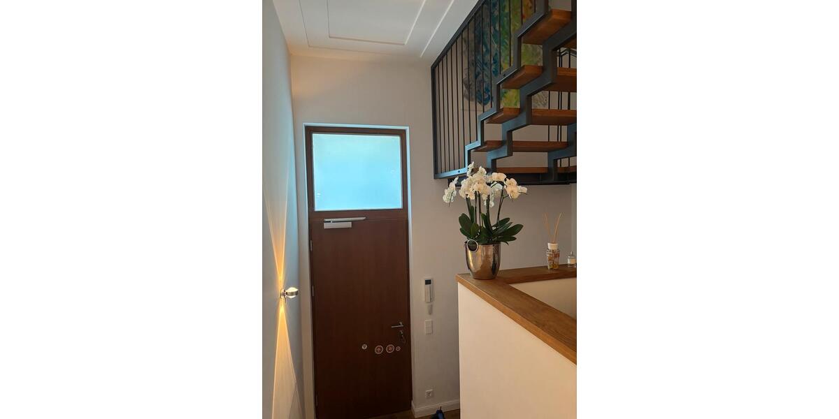 Etagenwohnung Düsseldorf Heerdt - 5 Zimmer, 198 m&sup2;, 1.450.000&euro; | Angebot:27109945