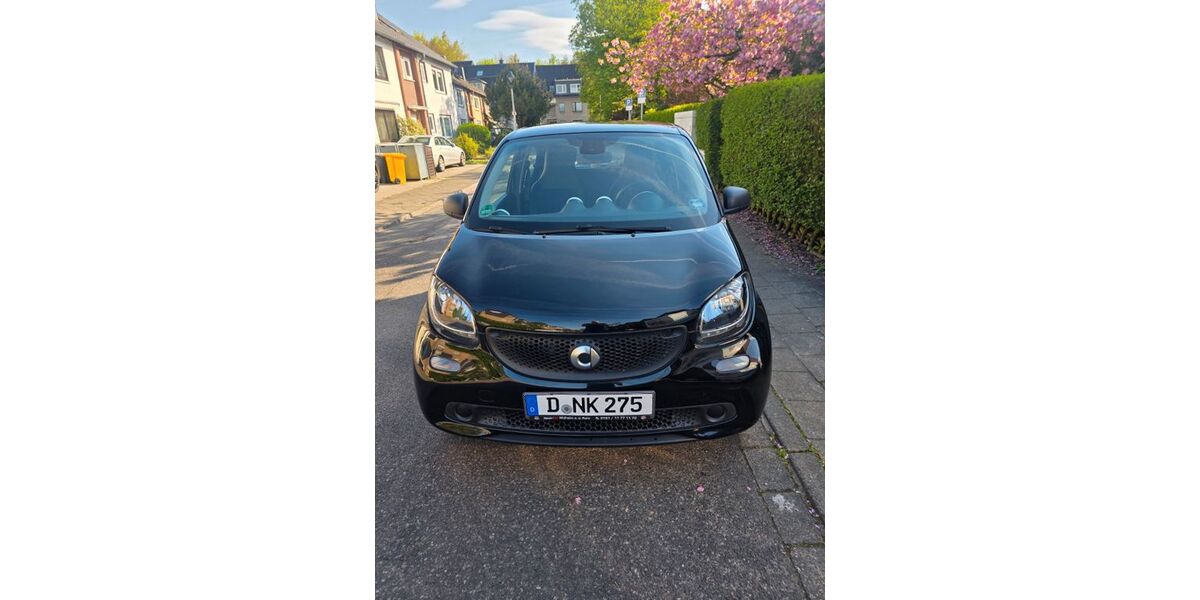 Smart ForFour 65.800 km 6.900 &euro; Düsseldorf 40472