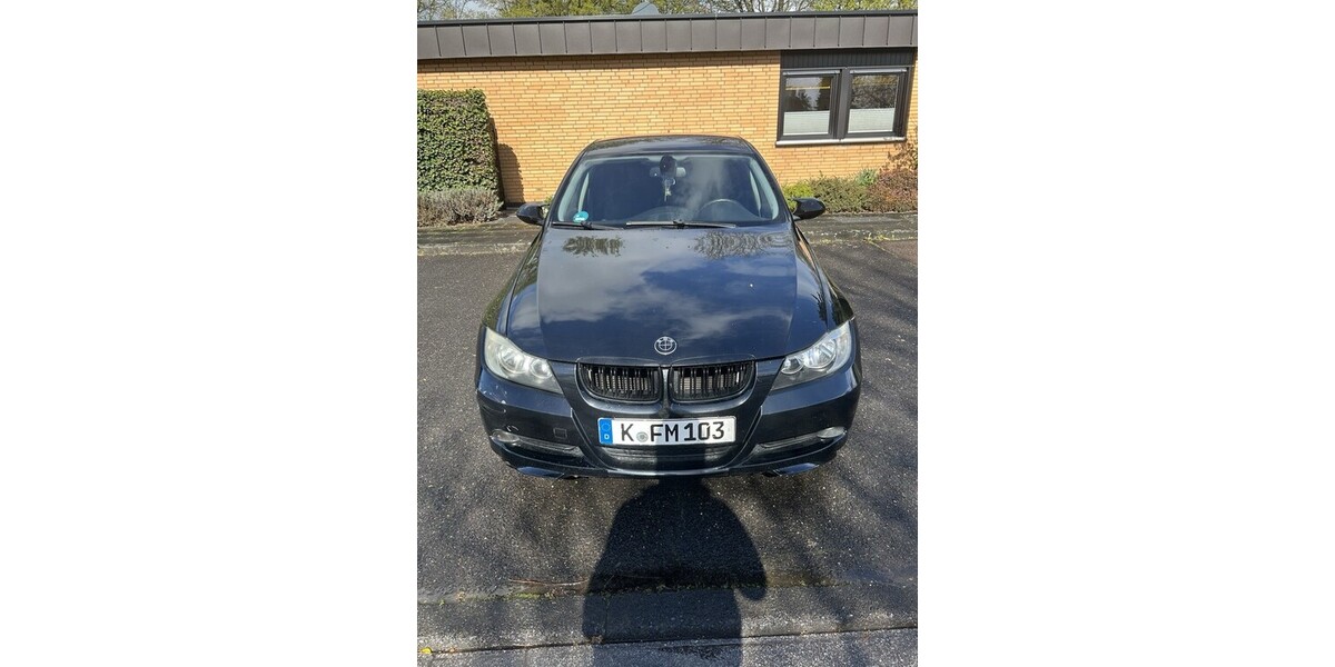 BMW E90 205.000 km 6.500 &euro; Köln 50667