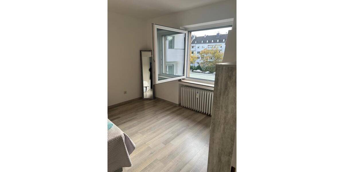 D-Zoo, möbl. 2 Zi. ETW, ruhig und Zentral in Einkaufsstraße , ca. 40qm Wfl., 8qm Keller - Etagenwohnung Düsseldorf Stadtbezirk 2 | Angebot:26844881
