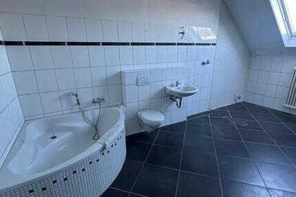 Wohnung Solingen Wald - 4 Zimmer, 112 m&sup2;, 1.150&euro; | Angebot:25369360