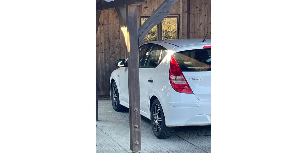 Hyundai i30 99.200 km 4.300 &euro; Kürten 51515