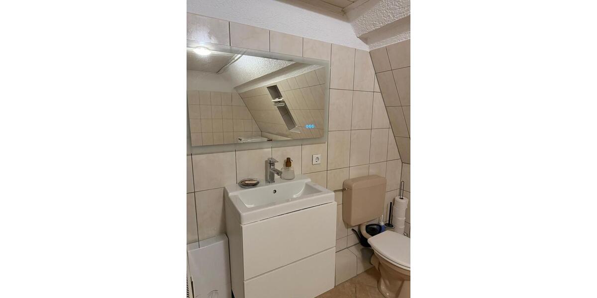 Dachgeschoßwohnung Solingen Ohligs - 3 Zimmer, 93 m&sup2;, 1.160&euro; | Angebot:26033785