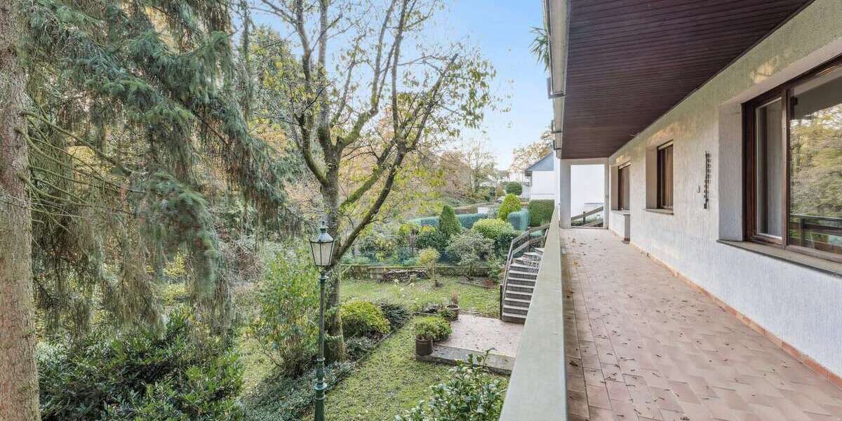 Einfamilienhaus Solingen Aufderhöhe - 9 Zimmer, 258 m&sup2;, 699.000&euro; | Angebot:26151131