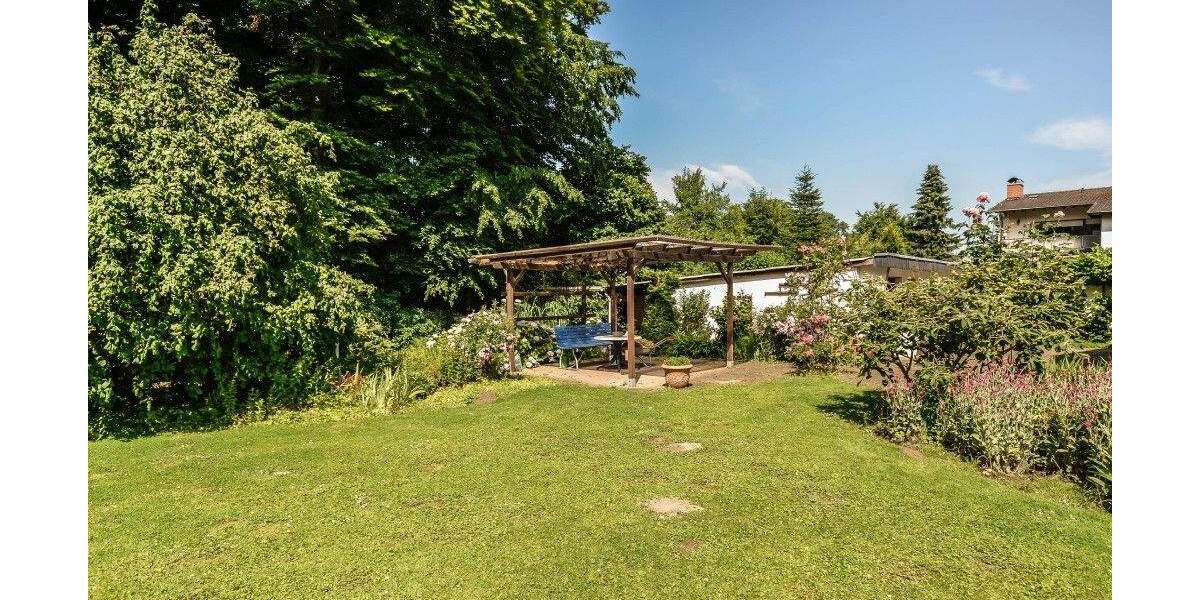 Mehrfamilienhaus, Wohnhaus Leverkusen Lützenkirchen - 6 Zimmer, 146 m&sup2;, 550.000&euro; | Angebot:25822680