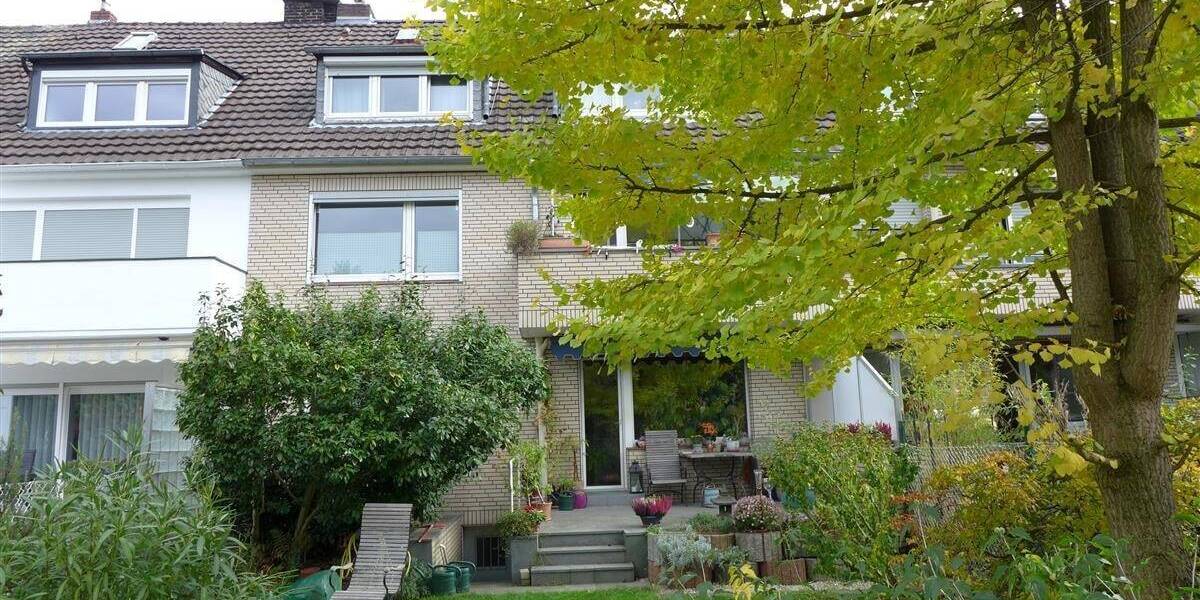 Mehrfamilienhaus, Wohnhaus Düsseldorf Lierenfeld - 9 Zimmer, 202 m&sup2;, 488.000&euro; | Angebot:26247298