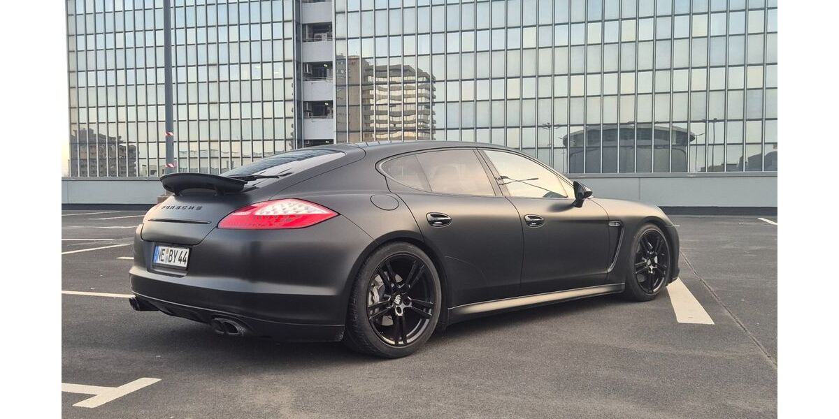 Porsche Panamera 168.000 km 25.900 &euro; Neuss 41462