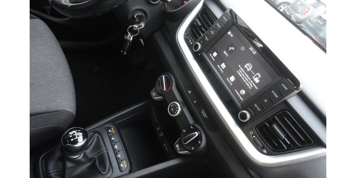 Kia Stonic 1,2 Edition7- Klima SHZ PDC Alu 33Tk,1 Hd 33.000 km 13.499 &euro; Neuss 41462