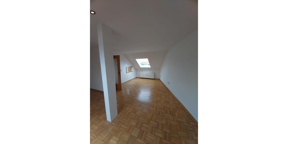 Dachgeschoßwohnung Wuppertal Gemarkung Langerfeld - 2 Zimmer, 60 m&sup2;, 450&euro; | Angebot:26026065