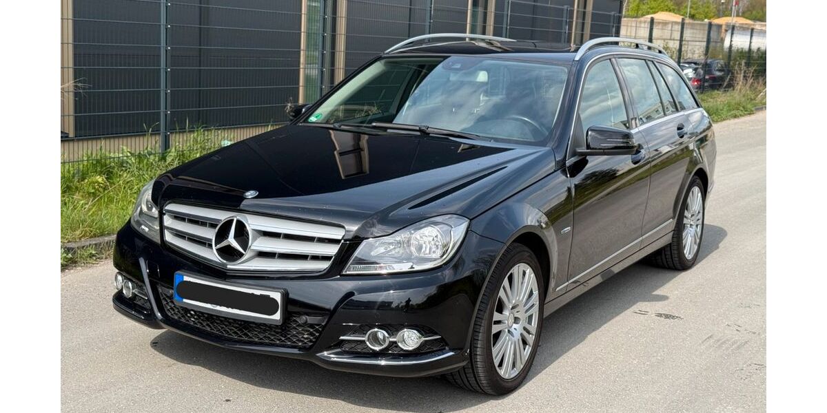 Mercedes-Benz 200 243.000 km 7.900 &euro; Hilden 40724