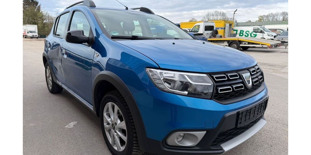 Dacia Sandero 120.000 km 6.800 &euro; Wuppertal 42389