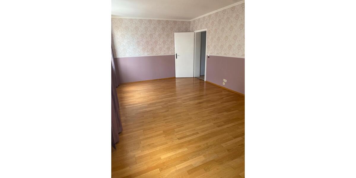 Etagenwohnung Wuppertal Arrenberg - 3 Zimmer, 100 m&sup2;, 230.000&euro; | Angebot:26097903
