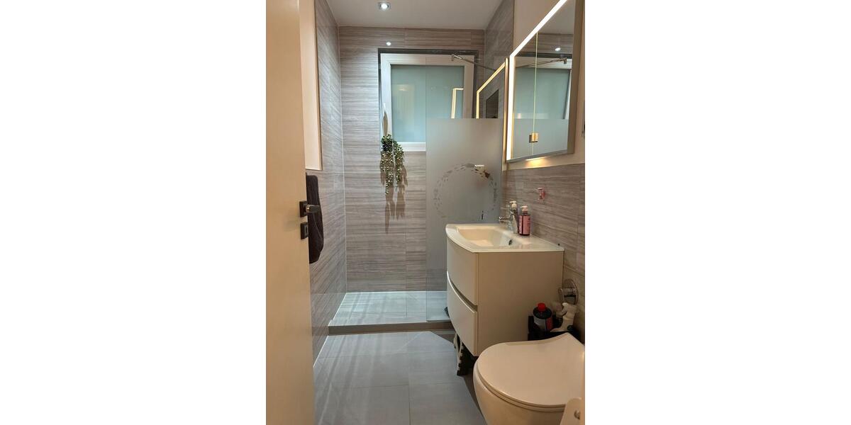 Etagenwohnung Köln Mülheim - 3 Zimmer, 75 m&sup2;, 390.000&euro; | Angebot:26126917