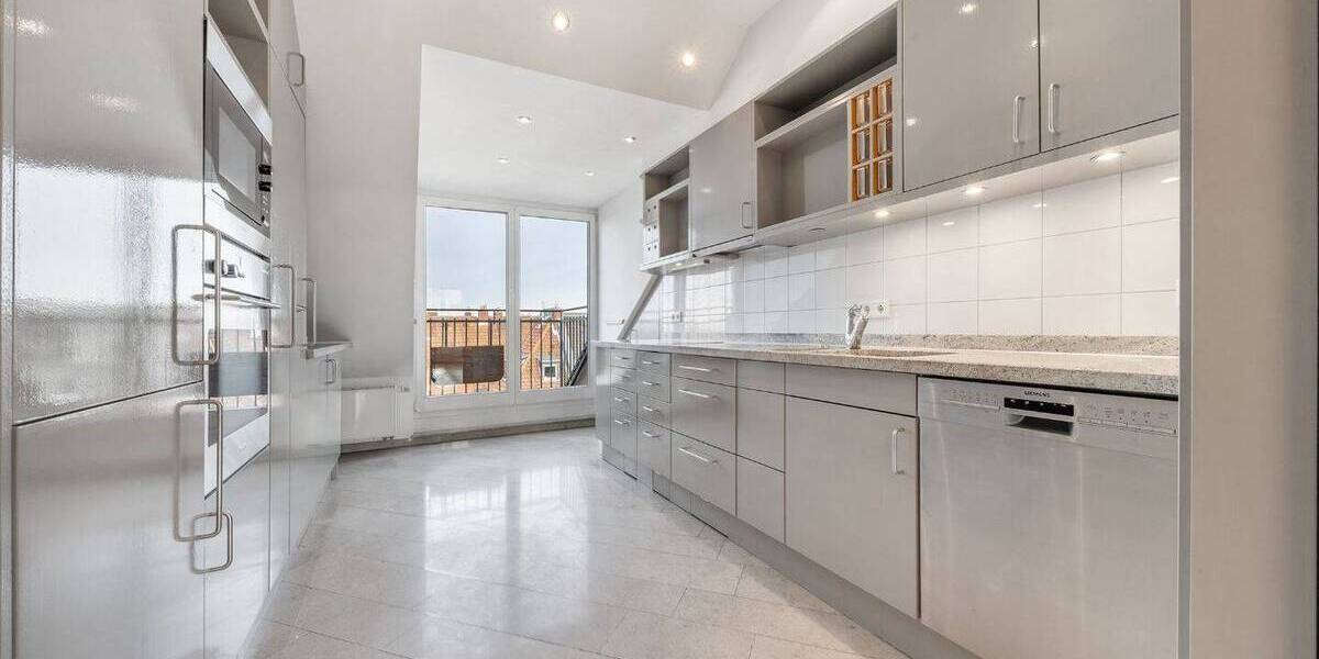 Etagenwohnung Düsseldorf Düsseltal - 3 Zimmer, 135 m&sup2;, 898.000&euro; | Angebot:26170743