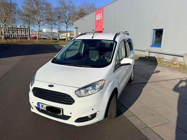 Ford Tourneo Courier 62.500 km 9.990 &euro; Köln 51109