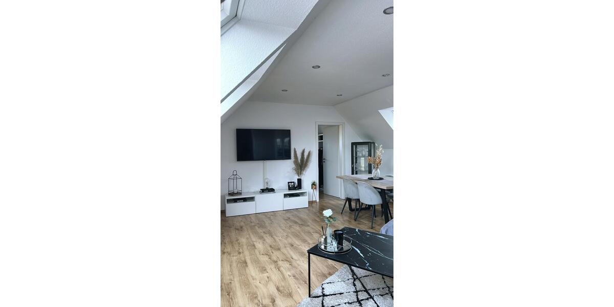 Dachgeschoßwohnung Solingen Ohligs - 2 Zimmer, 78 m&sup2;, 950&euro; | Angebot:26048890