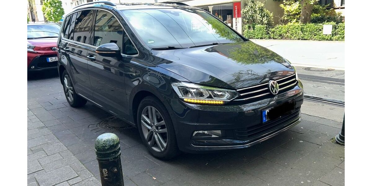 VW Touran 152.000 km 17.100 &euro; Neuss 41462