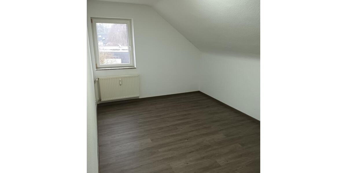 Dachgeschoßwohnung Velbert Velbert-Mitte - 2.5 Zimmer, 60 m&sup2;, 525&euro; | Angebot:25637351