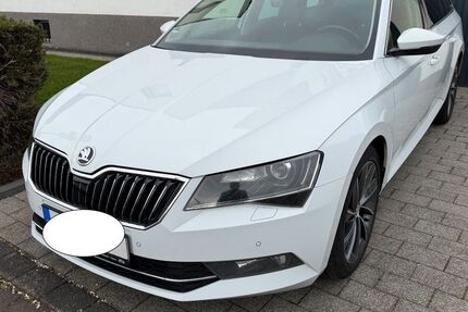 Skoda Superb 345.000 km 10.800 &euro; Köln 51105