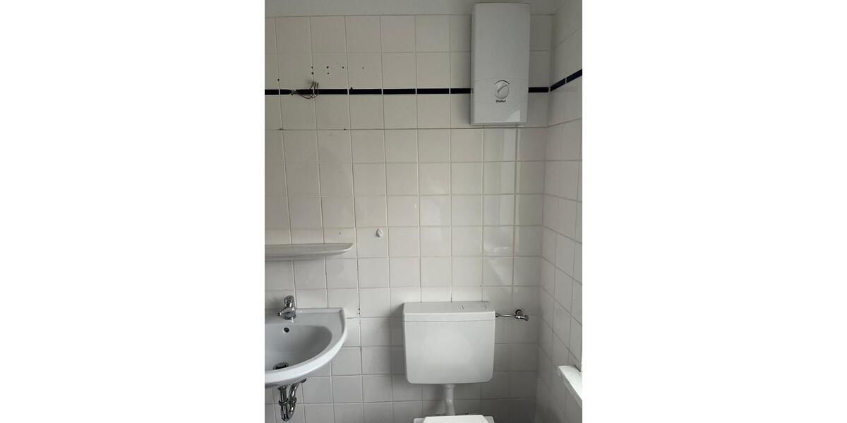 Etagenwohnung Burscheid - 2 Zimmer, 90 m&sup2;, 780&euro; | Angebot:25294112