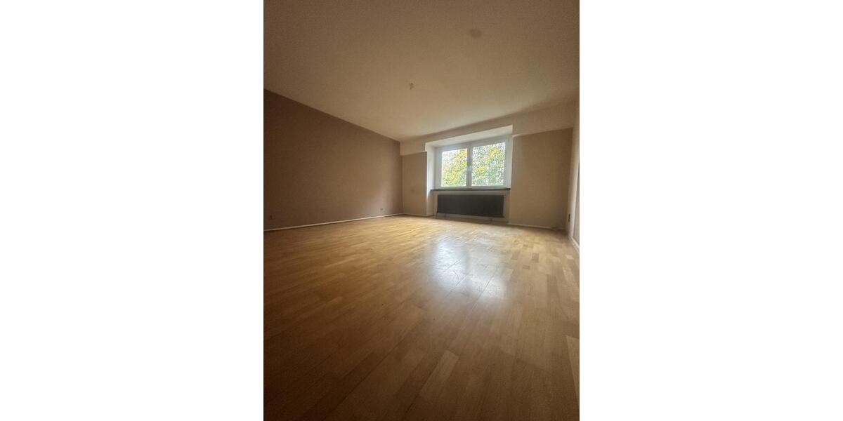 Etagenwohnung Wuppertal Gemarkung Langerfeld - 4 Zimmer, 107 m&sup2;, 860&euro; | Angebot:25648690