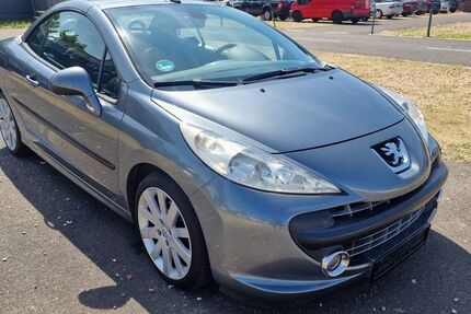 Peugeot 207 131.000 km 1.999 &euro; Köln 51107