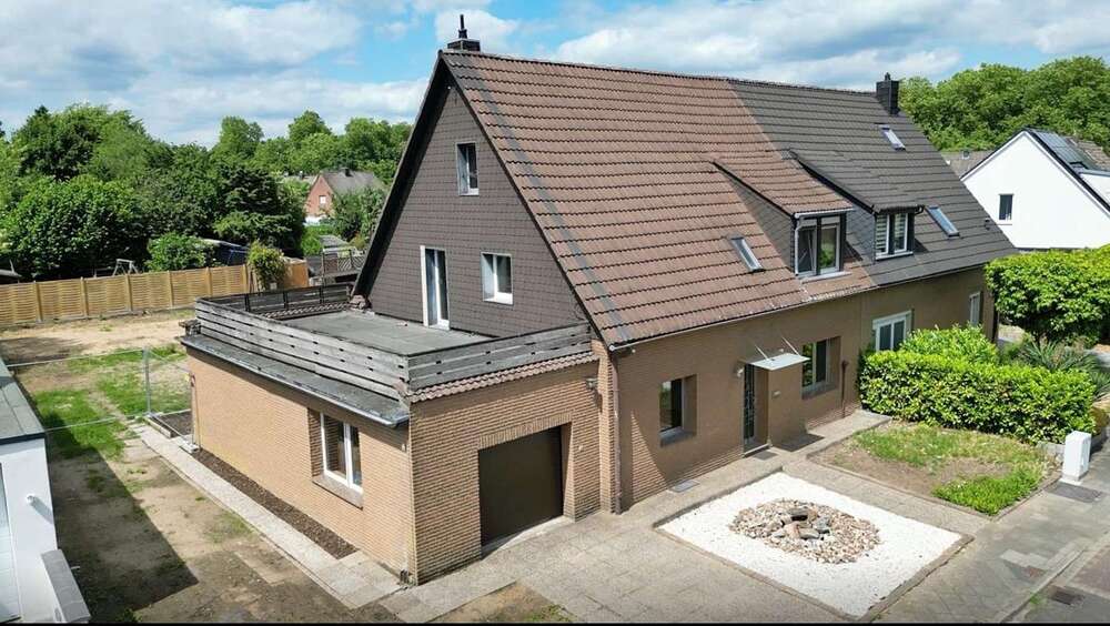Einfamilienhaus Düsseldorf Stadtbezirk 9 - 8 Zimmer, 201 m&sup2;, 695.000&euro; | Angebot:26836656