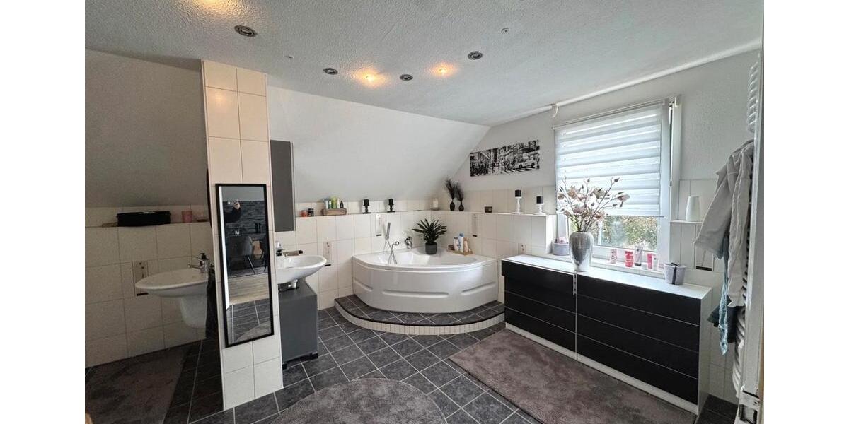Mehrfamilienhaus, Wohnhaus Wermelskirchen - 12 Zimmer, 450 m&sup2;, 769.000&euro; | Angebot:26227530
