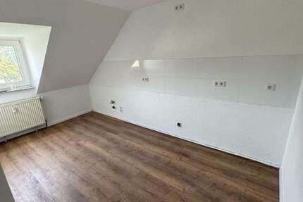 Wohnung Solingen Mitte - 4 Zimmer, 80 m&sup2;, 720&euro; | Angebot:26269948