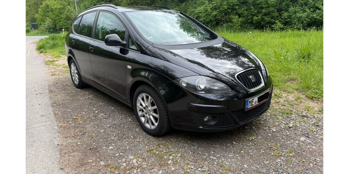 Seat Altea 200.000 km 3.200 &euro; Solingen 42659