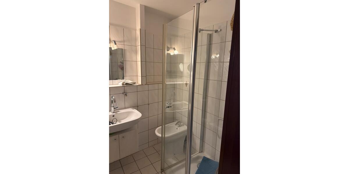 Etagenwohnung Neuss Holzheim - 3 Zimmer, 82 m&sup2;, 240.000&euro; | Angebot:26827318