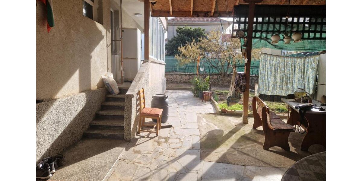 Doppelhaushälfte Köln Kalk - 5 Zimmer, 83 m&sup2;, 120.000&euro; | Angebot:25157988